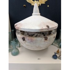 Marble ossuary with Hellenistic funerary offerings